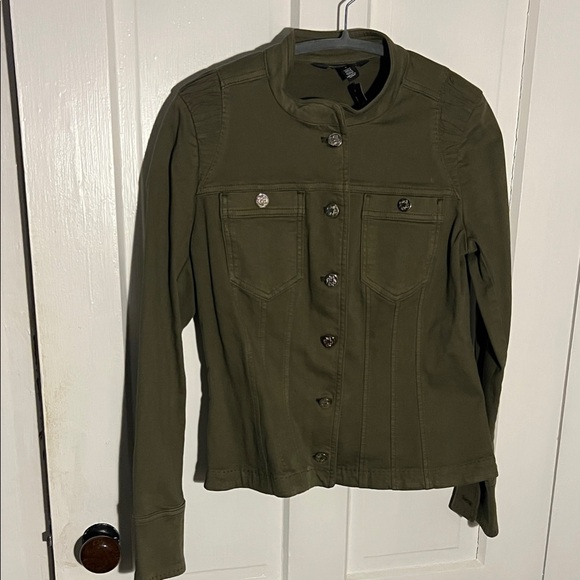 NWT - Size 4 - White House Black Market Utility Jacket in Olive - Picture 3 of 6
